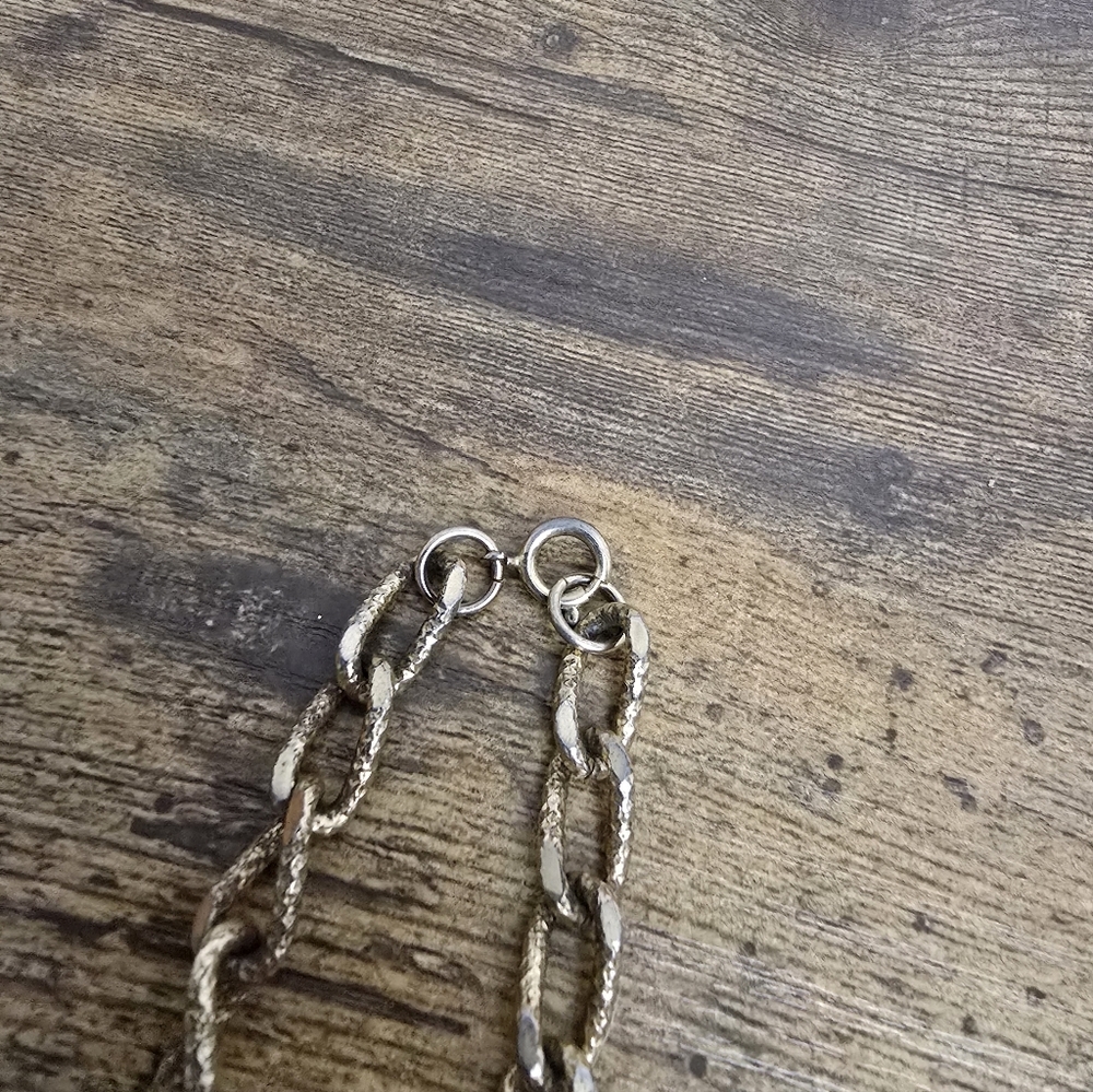 Large Elephant Pendant Necklace with Chain - Picture 5 of 10